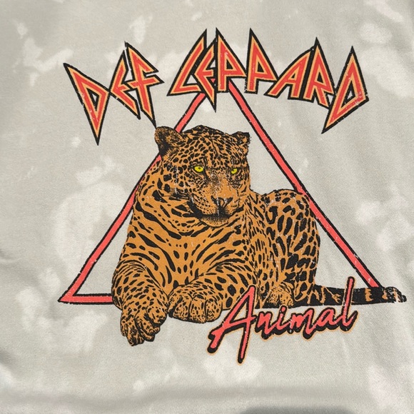 Tops - **NWT** Def Leppard Crewneck PTP 23” Length 26” 60% Cotton 40% Polyester